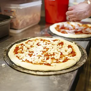 pizza recién hecha para llevar en Valencia